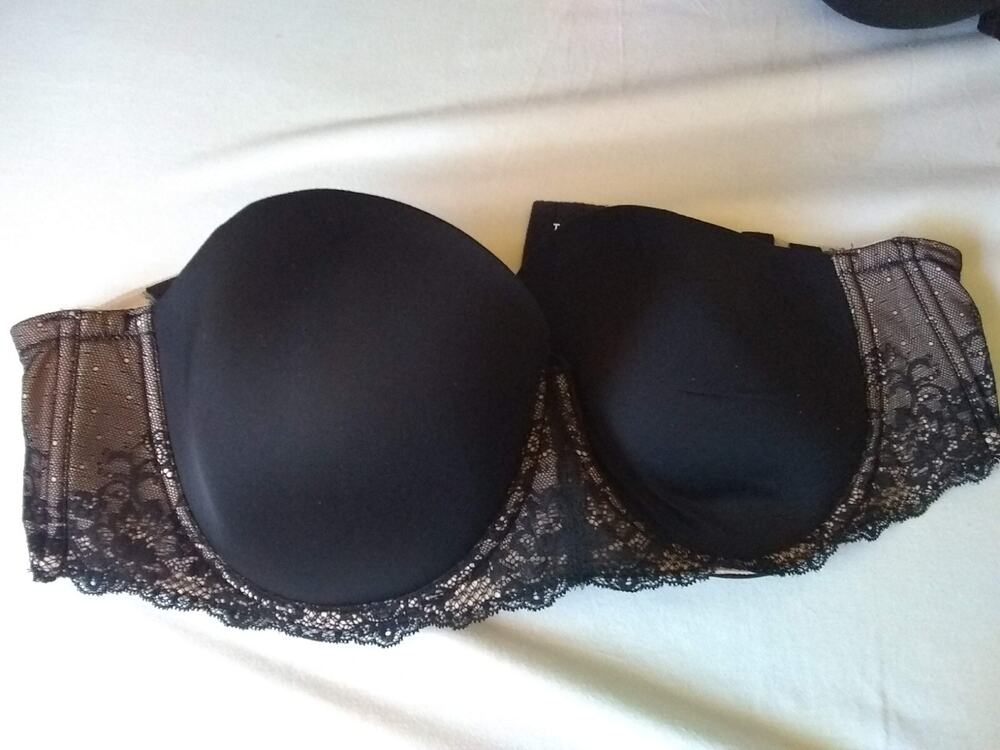 Torrid Bra 42D Black Underwire Multi Way Strapless Lace Detail Adjustable